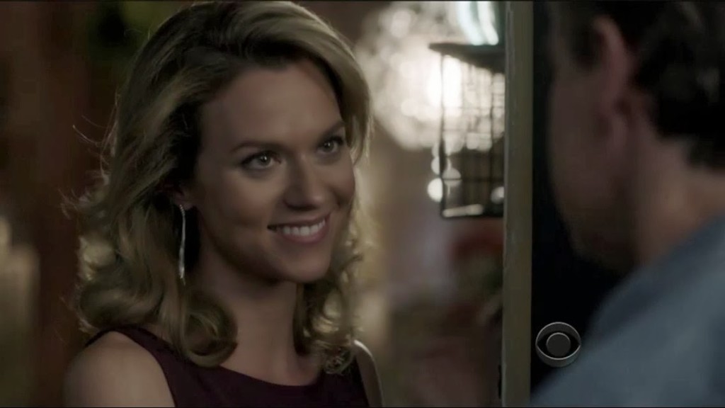 知ってた？ウォーキング・デッドで、ジェフリー・ディーン・モーガンの奥さん、ヒラリー・バートン・モーガンが、ネガンの奥さん、ルシールを回想シーンで演じてて、キャラクターのストーリーに個人的な深みを加えてるんだよね。: r thewalkingdead