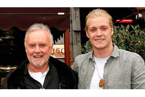 婚約者のお父さんはロイ・キーン！ 代表デビュー＆初ゴールのサウサンプトンDFはキーンの娘リアさんと婚約2024年11月18日-エキサイトニュース