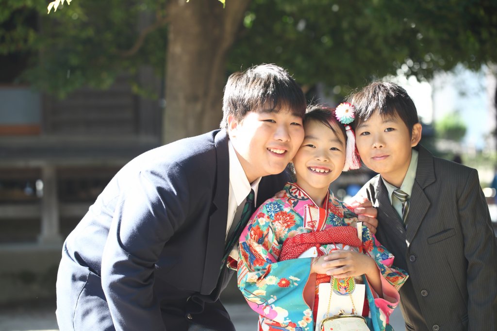上の子がいるお宮参りでの兄・姉のおすすめ服装7選OurPhoto写真部