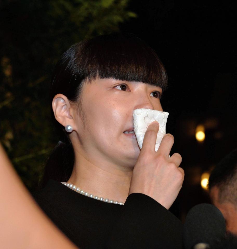 秋元梢、真冬のパリで半袖＆ショーパンショット「素敵」「風邪引かないで」と反響 パリコレから帰国 - スポーツ報知