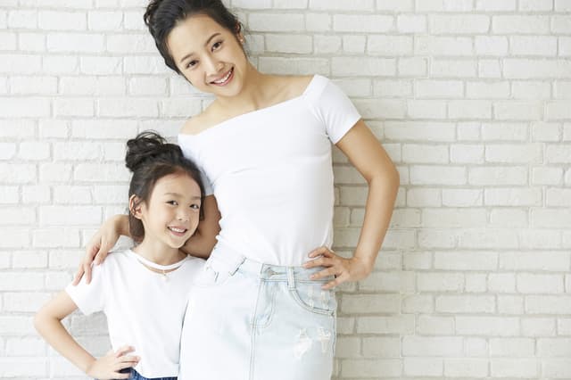 仲良し親子無料イラスト素材素材ラボ