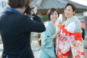 お宮参り 着物 女の子 おみやまいり お宮参りの着物は誰が買う？費用目安や