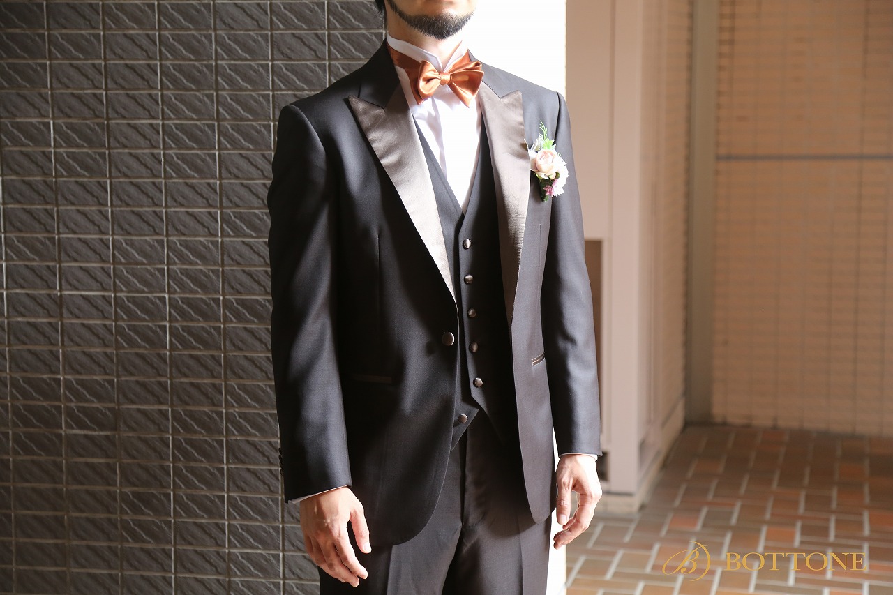 蝶ネクタイ 紺色 ブラウン ストライプ 披露宴蝶ネクタイとシャツの合わせ方！結婚式やパーティーでの着こなし術 - ENJOY ORDERMagazine