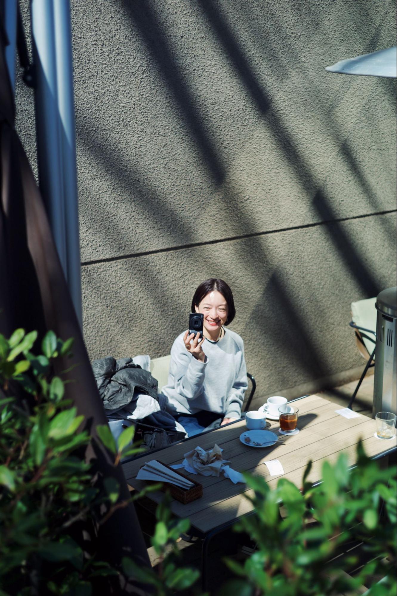 乗り越えるよ、私、逆境に強いから安井達郎の妻と過ごす写真のある日15ENCOUNTER MAGAZINE写真のウェブメディア