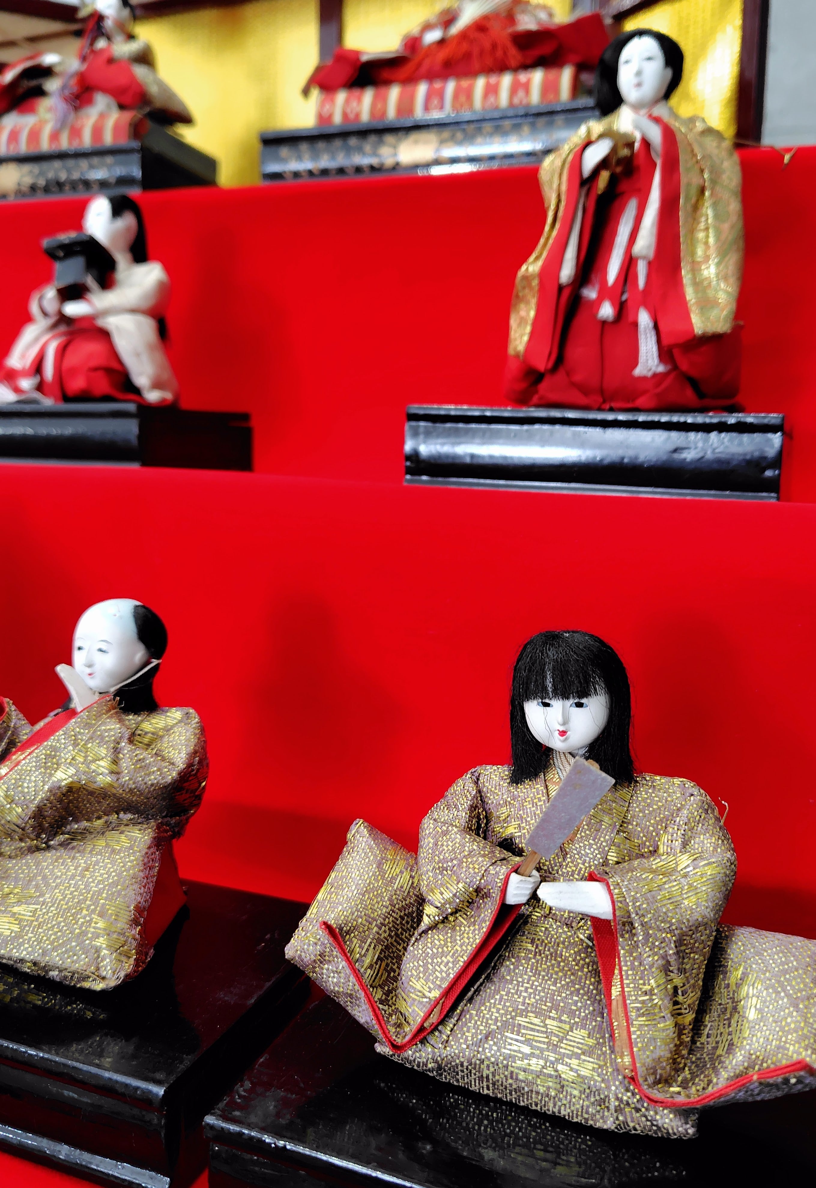 雛人形の表情細見日本玩具博物館