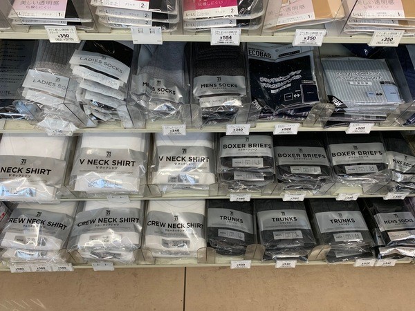 結婚式のハンカチ・ポケットチーフの基本マナーふさわしい色や折り方とおすすめ6選minneとものづくりと