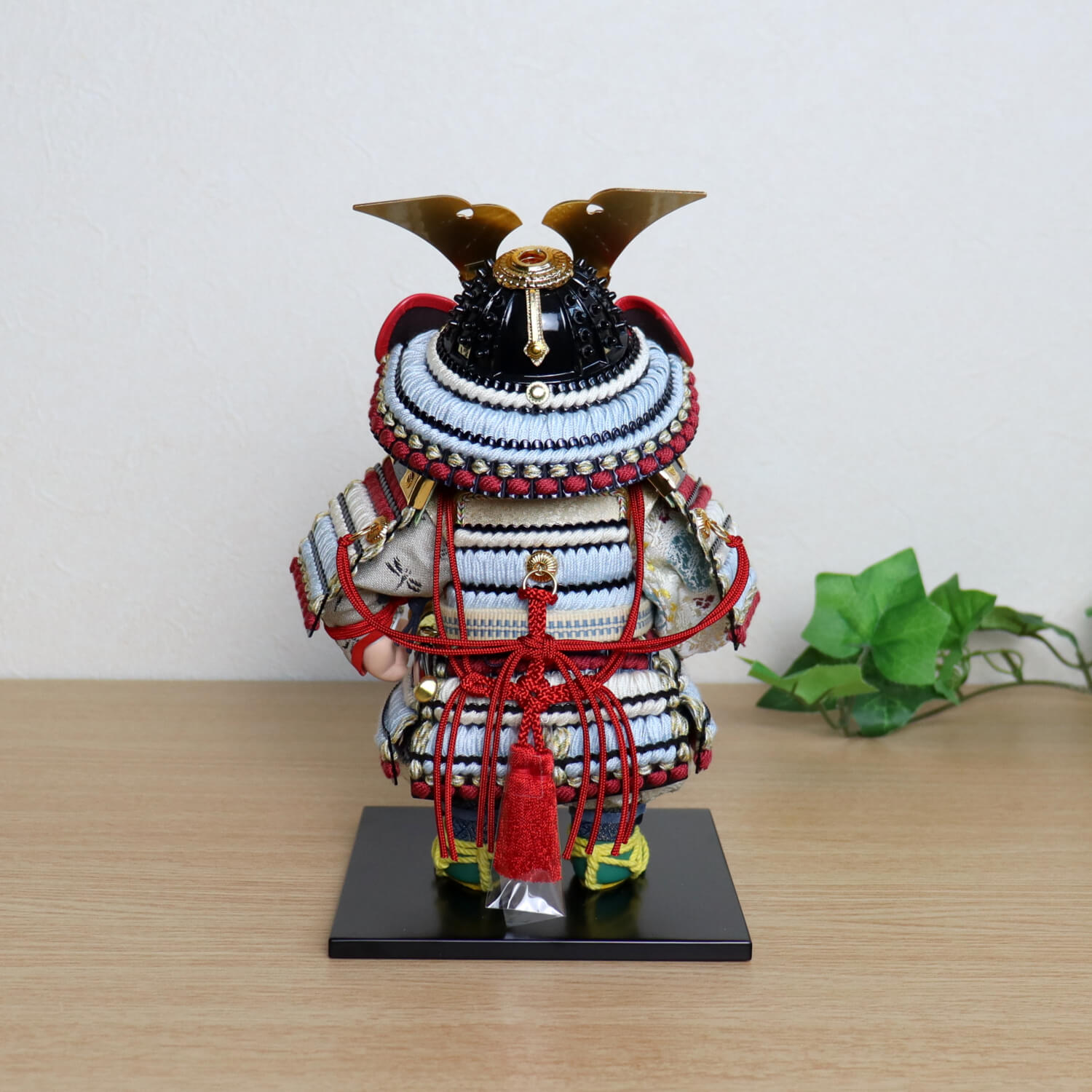 五月人形雛人形 ひな人形 、五月人形、羽子板、破魔弓は人形の久月