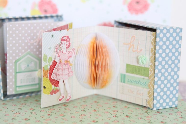 思い出を無限に詰める📔リフィルアルバム﻿ ﻿ 友達への誕生日サプライズは﻿ 大切な思い出を詰めてプレゼントしてみない？🎁﻿ ﻿チェキ風の画像をPicsArtなどで作り、 ネップリで印刷して﻿ 100均で売っているトレーディングカード用の リフィルに入れたら﻿簡単にリフィル