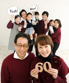 家族写真のポーズアイデア10選！おしゃれで思い出に残る写真に仕上げよう写真館スタジオアリス写真スタジオ・フォトスタジオ