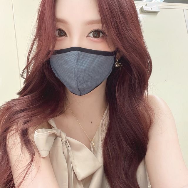 ざわちんブログでも結婚報告「彼は例えるとマイナスイオンのような存在」 - 結婚・熱愛写真ニュース : 日刊スポーツ