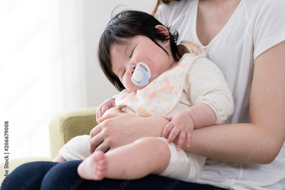 赤ちゃんが横向きで寝るのは大丈夫？安全な寝かせ方とSIDSリスクを減らす方法0歳からの幼児教室 ベビーパーク