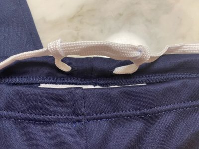 トイレでほどくのが面倒」 ズボンの紐を『調整可能』にする結び方が画期的！ – grapeグレイプ