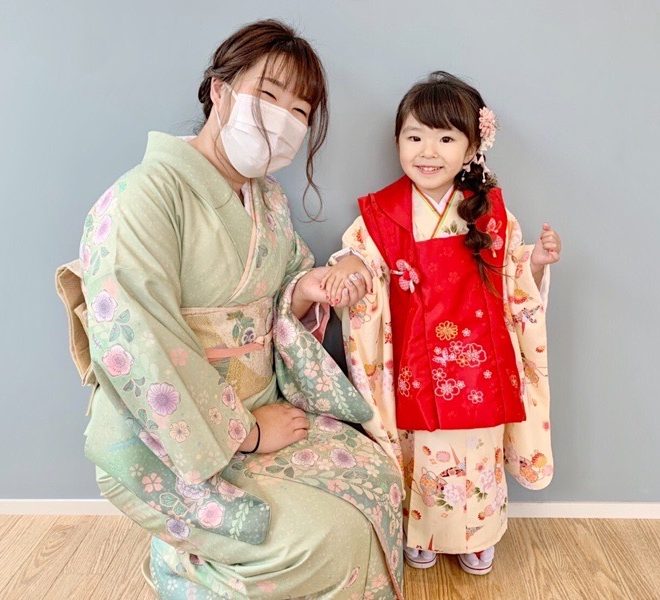 クリップ留めタイプの髪飾りを使用した七五三や着物におすすめかんたんヘアアレンジ！京のみやび 楽天市場店