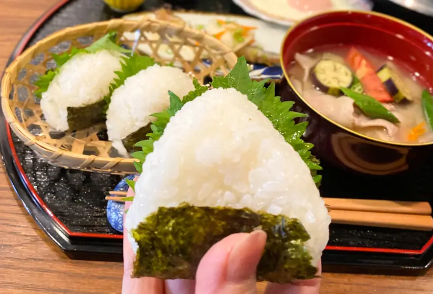 飯塚】明るく爽やかなとんかつ屋さん。とんかつびよりのロースカツ定食 - 筑豊情報マガジンWING