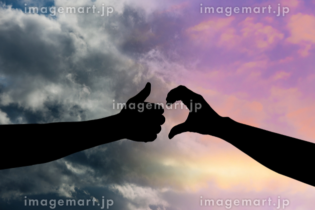 手でハートを作るカップルイラスト - No: 22423965無料イラスト・フリー素材なら「イラストAC」