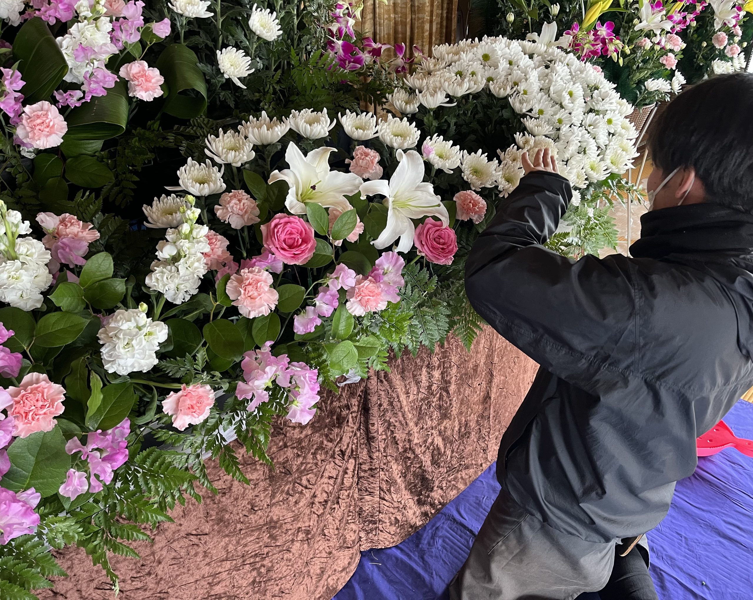 家族葬に祭壇はあり？なし？祭壇の役割や種類、決める際のポイントを解説三重平安閣グループ斎奉閣・家族葬会館 和ごころ