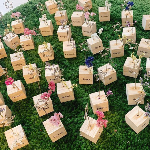 席札のメッセージを書く場所と使うペン！結婚式に句読点は使っちゃダメ？precious wedding