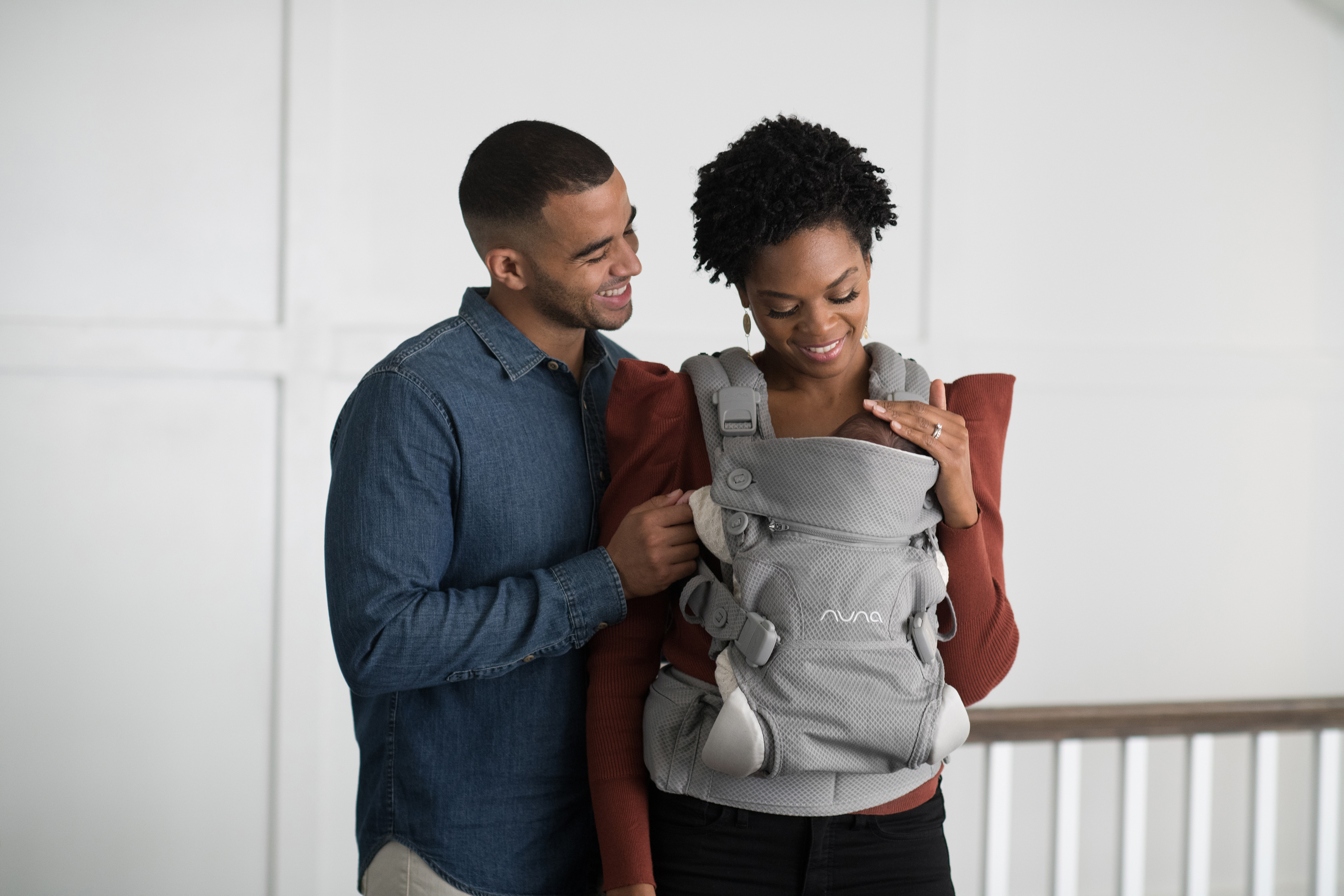 抱き癖の心配無用！抱っこ研究の第一人者に聞く〜実験でわかった抱っこの必要性
