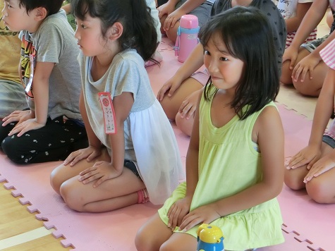 朝晩肌寒い４月！ 今時女子小学生の新学期リアルアウター着こなし術に学べ！ くすみカラー編 - Aneひめ.net講談社