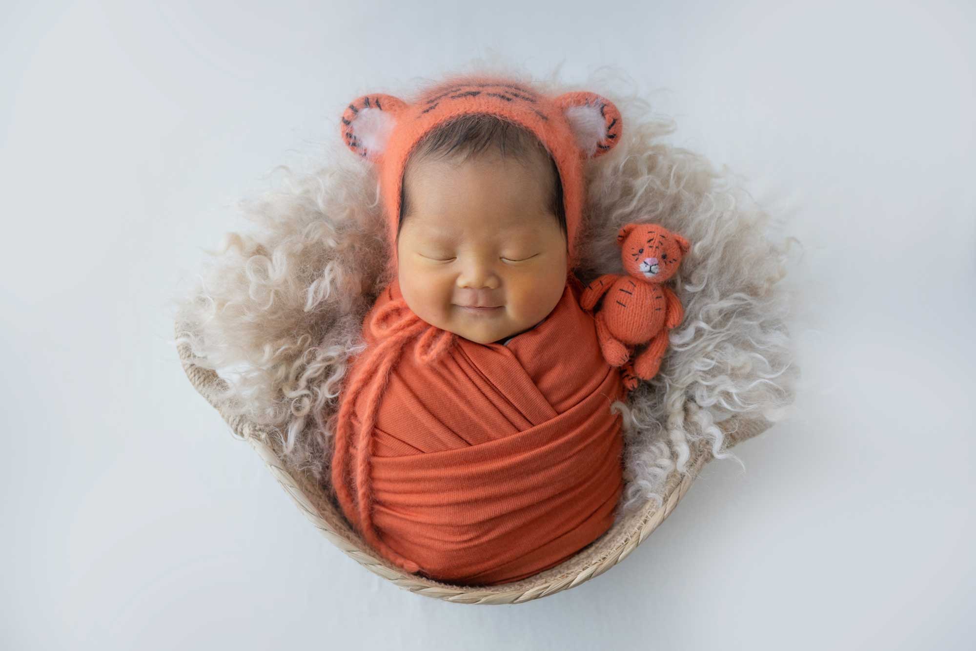 赤ちゃんに初めてのベビーアルバムを贈るなら 出産祝いにも人気の名入れアルバムのお店 モノホワイトベビ