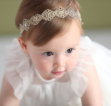 楽天市場 ヘアバンド ベビー 秋冬 毛糸 ナイロン ニット 超ソフト 跡がつかない かぎ針編み ケーブル編み 3連フラワー 花モチーフ 百日祝いニューボーンフォト 記念写真 x5: 花りぼん