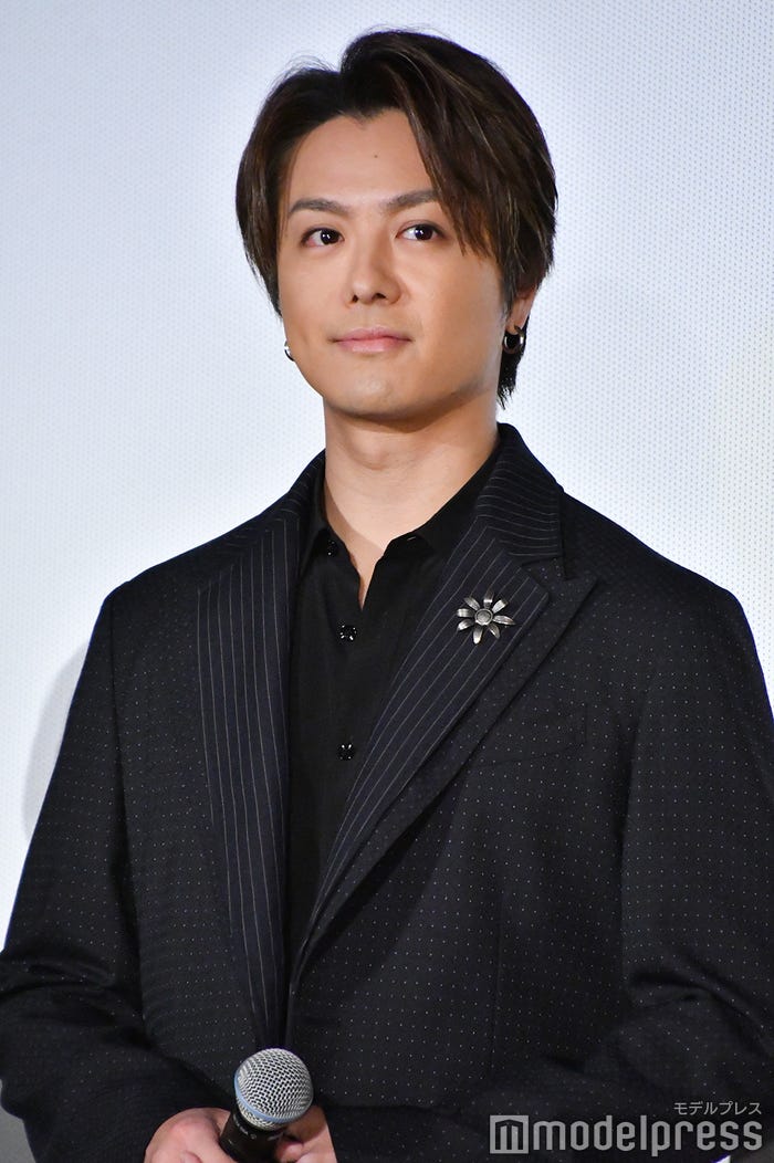 ABEMAエンタメ - 第3子誕生のEXILE TAKAHIRO 40 投稿に妻・武井咲 31 がリアクション「かっこよすぎて目の保養」ファンも絶賛