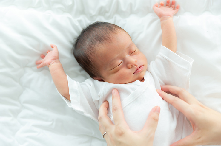 赤ちゃん 生まれたて 女の子TikTok