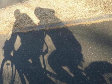 747 自転車 二人乗り Stock Photos, High-Res Pictures, and Images - Getty Images