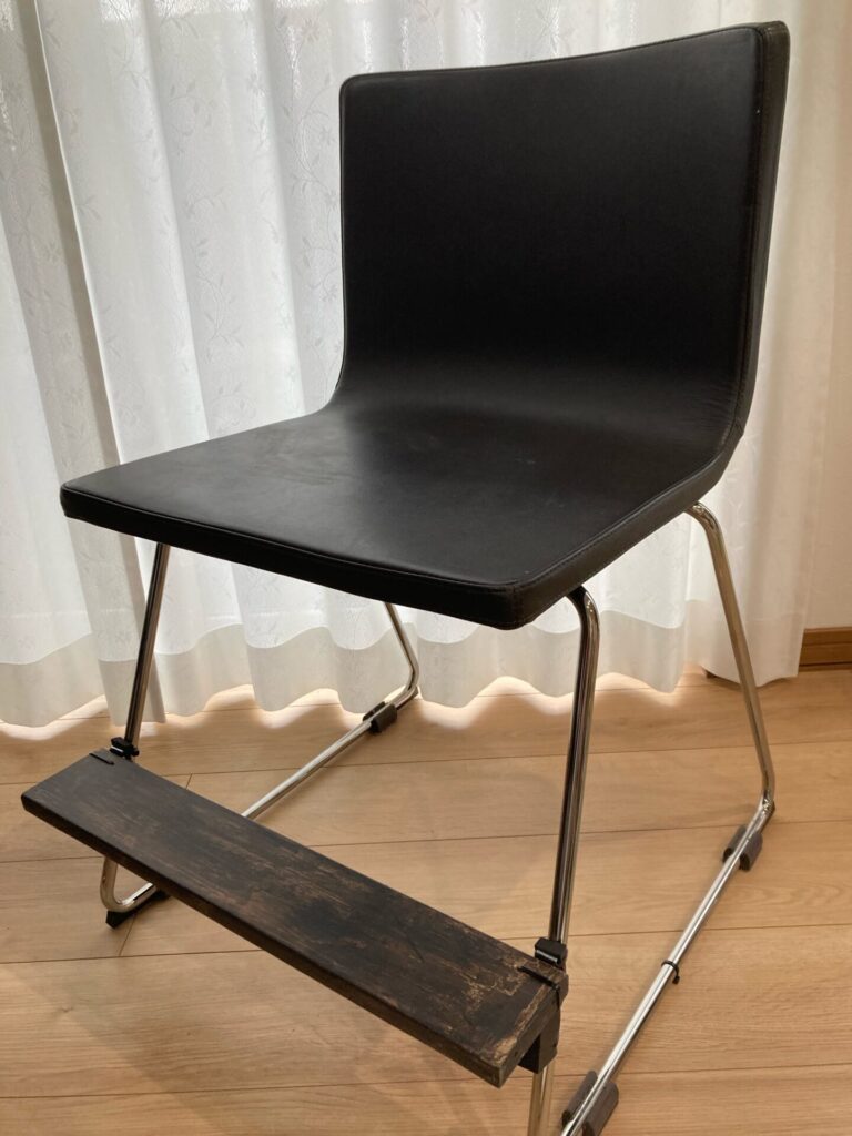 楽天市場 学習チェア チェア ファブリック 半月型足置き付き 学習デスクチェア 高さ調節式 学習椅子 勉強イス 事務椅子 ガス圧昇降式 布張りオフィスチェア 学習チェアー パソコンチェア 学童チェア キャスター付き レッド ブラック ブルー ピンク グリーン ダーク