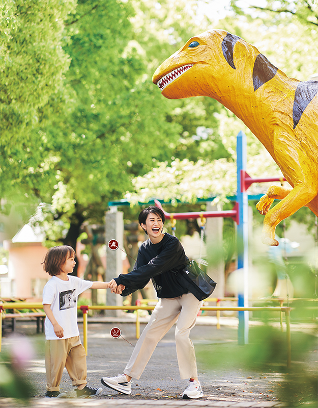 40歳3児の母“理想の公園コーデ”→現実はまさかのリアルすぎる姿にママたちから反響「わ!!」「自分かと思うほど」 1 2育児 ねとらぼ