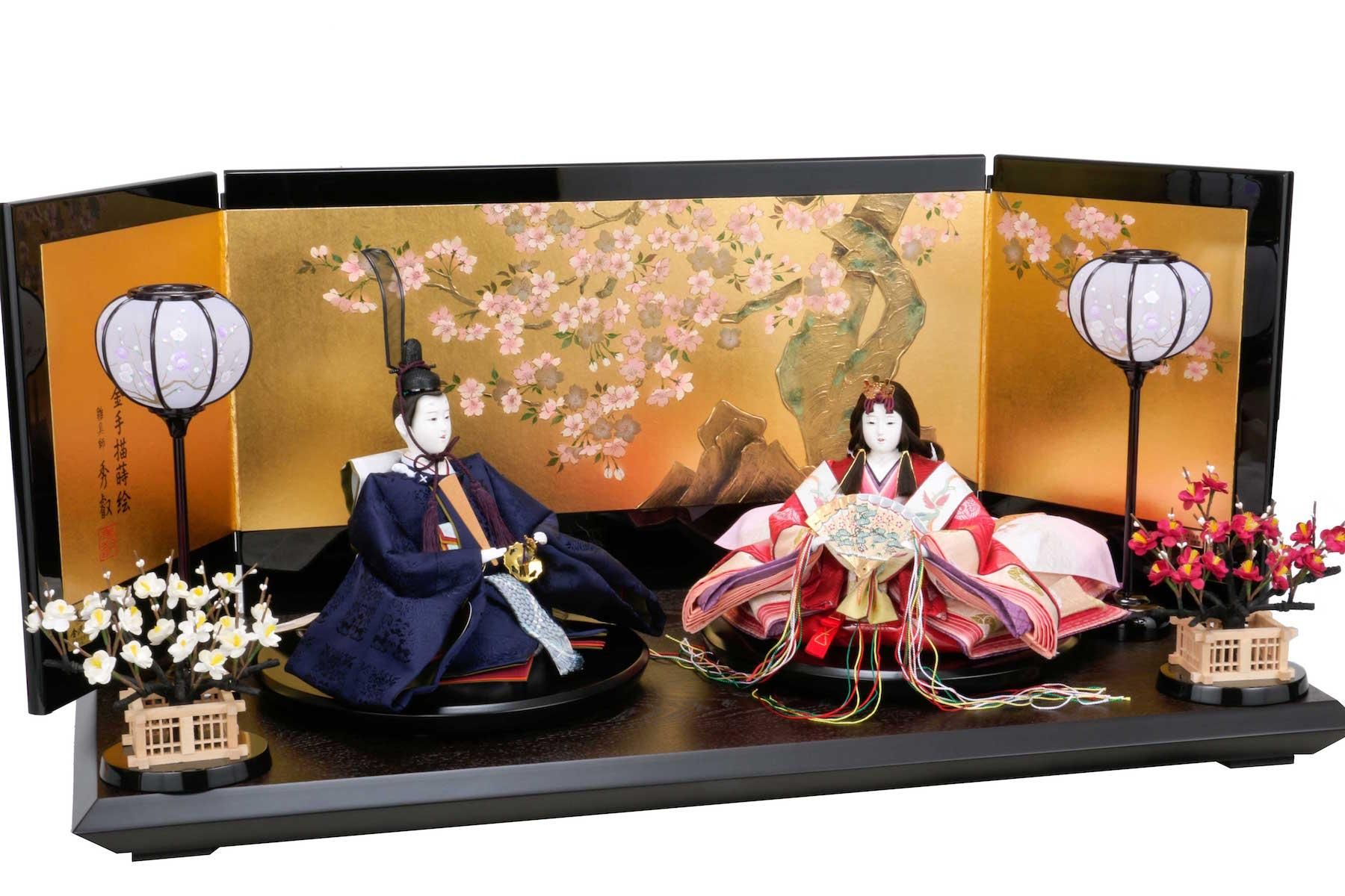 古い雛人形 小倉雛 三越 東京日本橋三越本店 雛人形などの展開をしております 。 節分の鬼、五月人形、創作人形も少しですが持って来ております。お時間がありましたらどうぞ御覧下さい 日本橋三越本店五階 Gライフマイニングお雛ひいなアマビエ陶人形京都