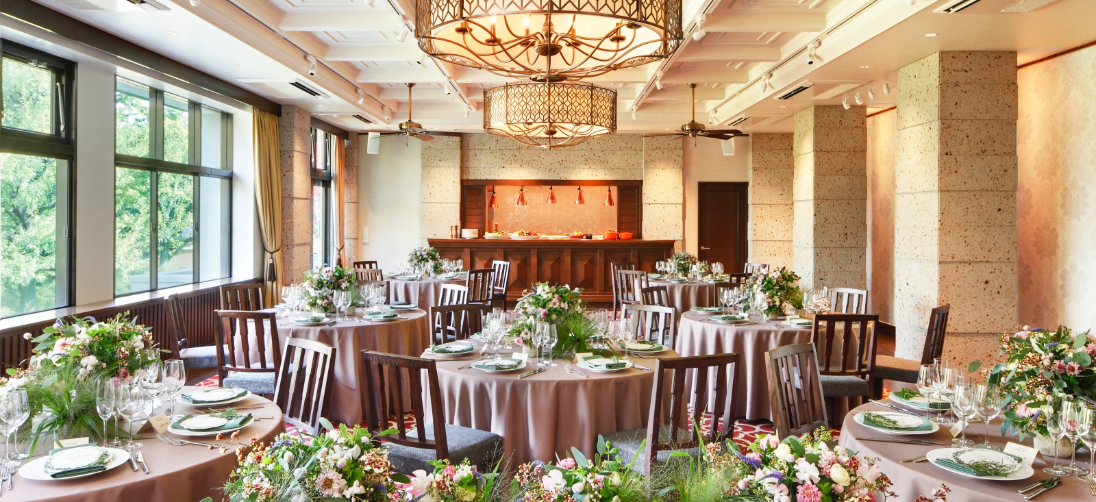 大阪ベイエリアの青空と陽光に包まれる屋上ガーデン人前式プラン「ガーデンウエディング セレモニー」ハイアット リージェンシー 大阪のプレスリリース