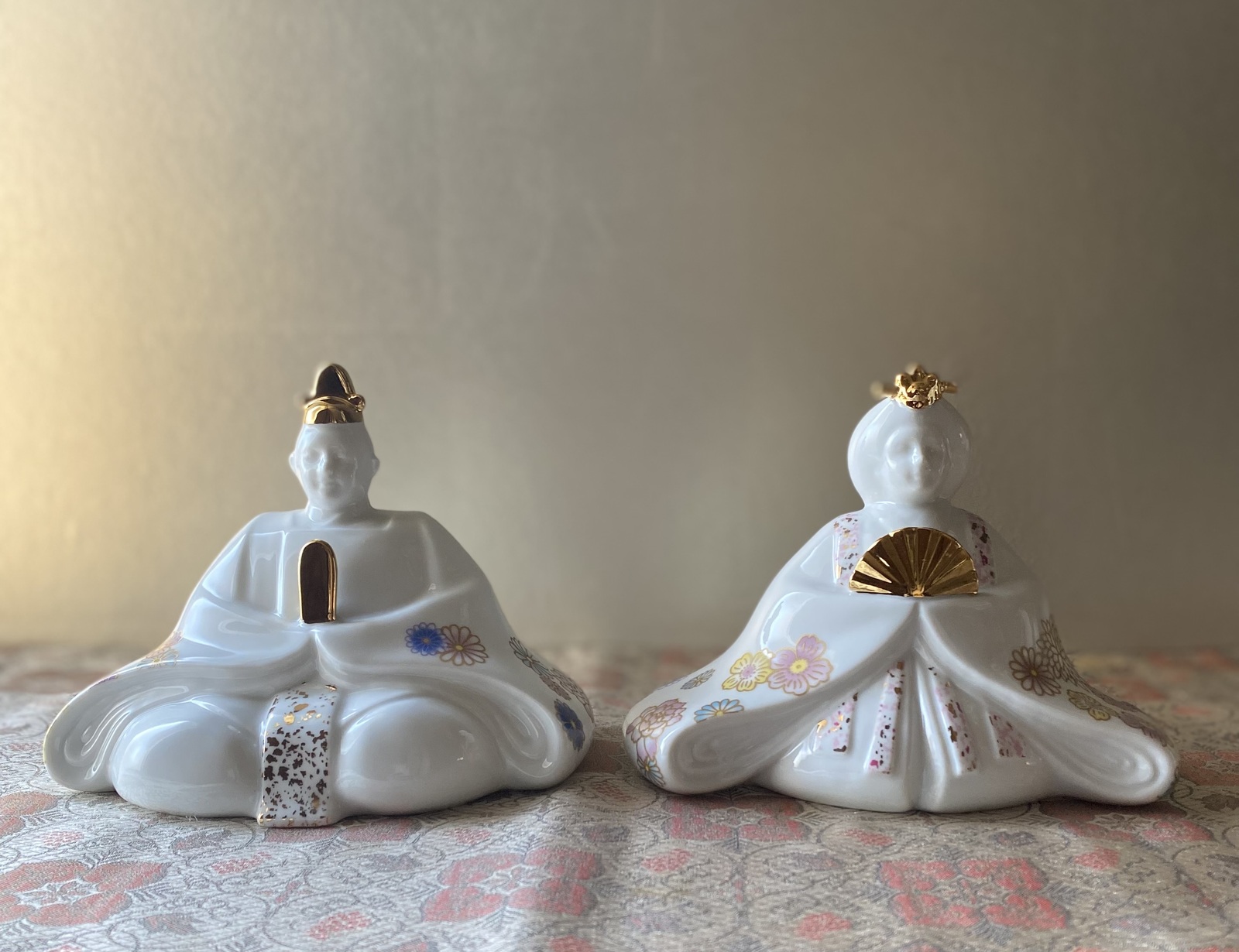 薬師窯 彩絵花錦雛 桃色 2646 雛人形 コンパクト モダン ひな人形 おしゃれ かわいい 陶器 雛祭り 玄関 マンション 縁起 出産祝 誕生日プレゼント 伝統工芸・陶器の和遊感 -和遊感 ギフトモール店 - プレゼント＆ギフトのギフトモール