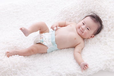 赤ちゃんのおむつ - 商用利用可能な写真素材・イラスト素材ならストックフォトの定額制ペイレスイメージズ