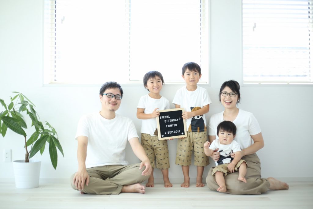 池田市より元気いっぱい！１歳男の子のバースデー撮影宝塚市の写真館スタジオオレンジ・モンテシート