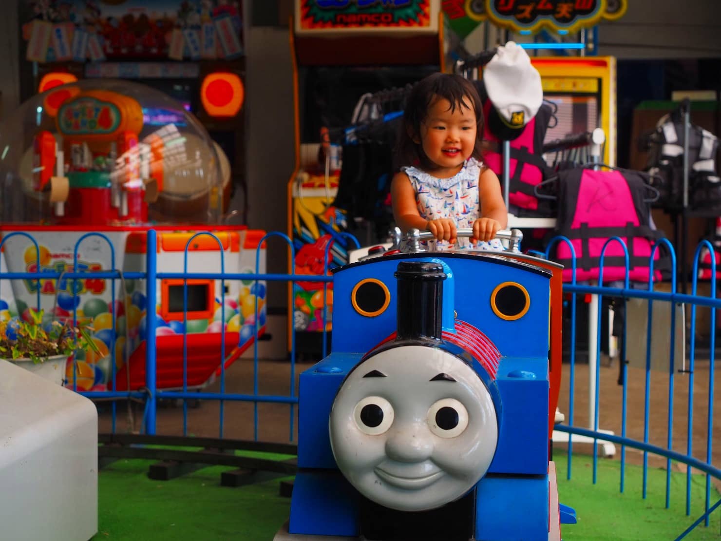 57歳アレック・ボールドウィン念願かなう！今秋4人目のパパに！シネマトゥデイ