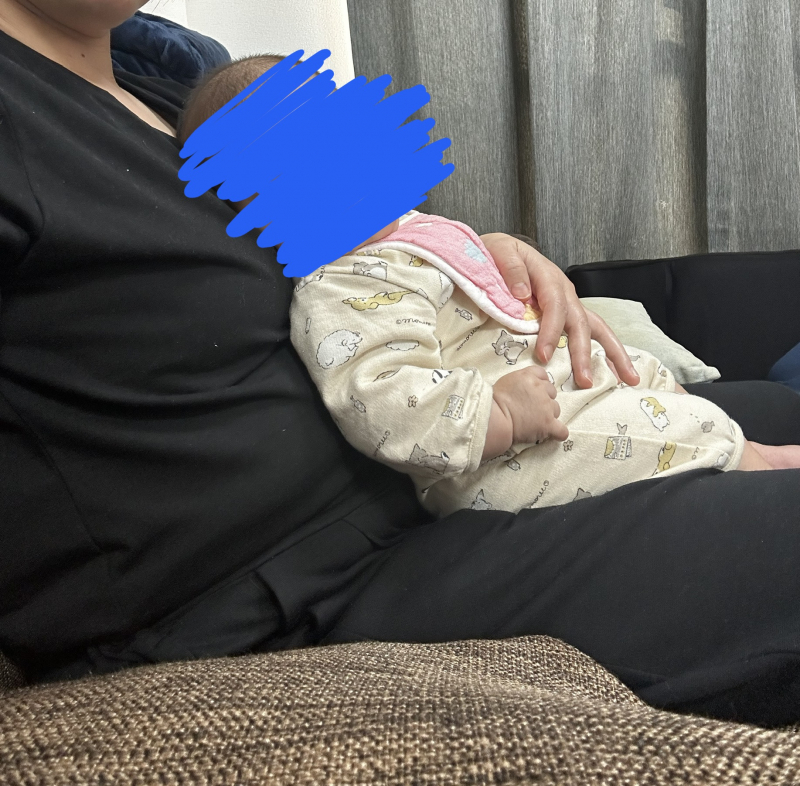 新生児の抱っこの仕方やコツ、正しい横抱きと縦抱き – ディディモス