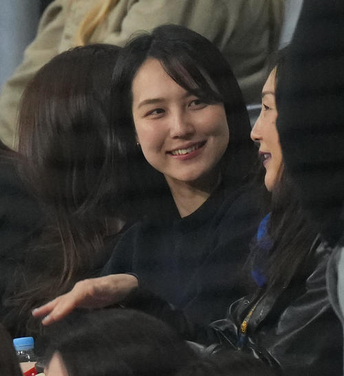 田中真美子の父親の職業は野球選手が濃厚？母親は真紀子で角栄の孫なのかも大調査