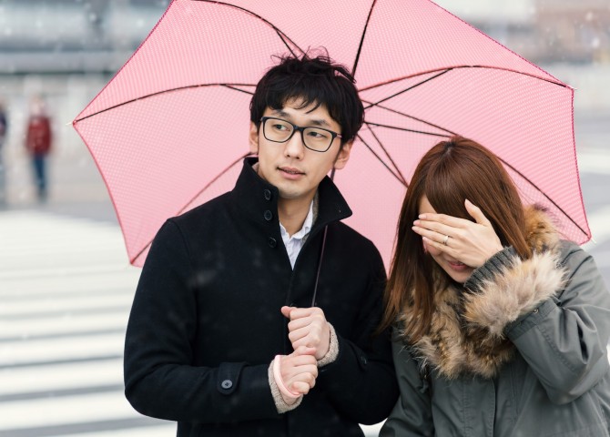 初めて梅雨と出会った外国人！☔️ Rain season in Japan! ,ミスターヤバタン梅雨傘雨相合傘ヤバタンやばたん