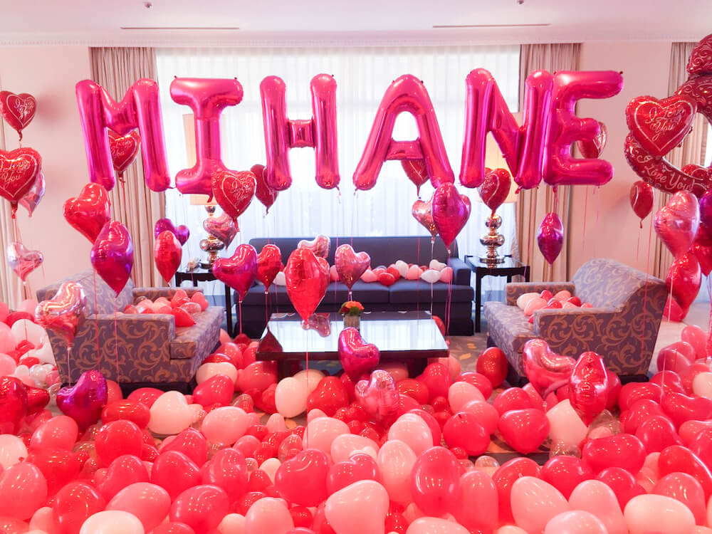 彼女の誕生日におしゃれな飾り付けがしたい。大人っぽい雰囲気や可愛い風船で部屋を飾ってサプライズするなら。ミツケヨ