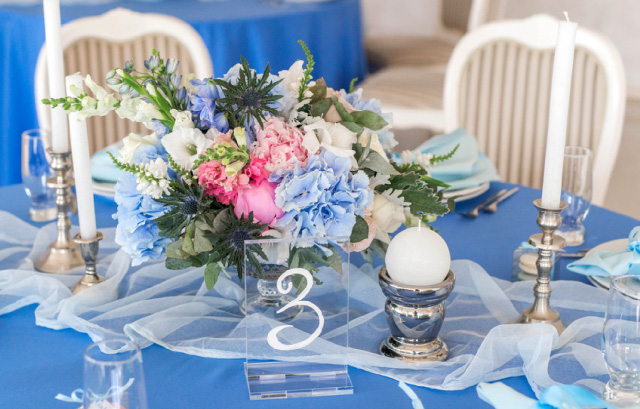 夏の結婚式にはどんな会場装花がいい？夏らしさを出すポイントと実例をご紹介！結婚ラジオ結婚スタイルマガジン