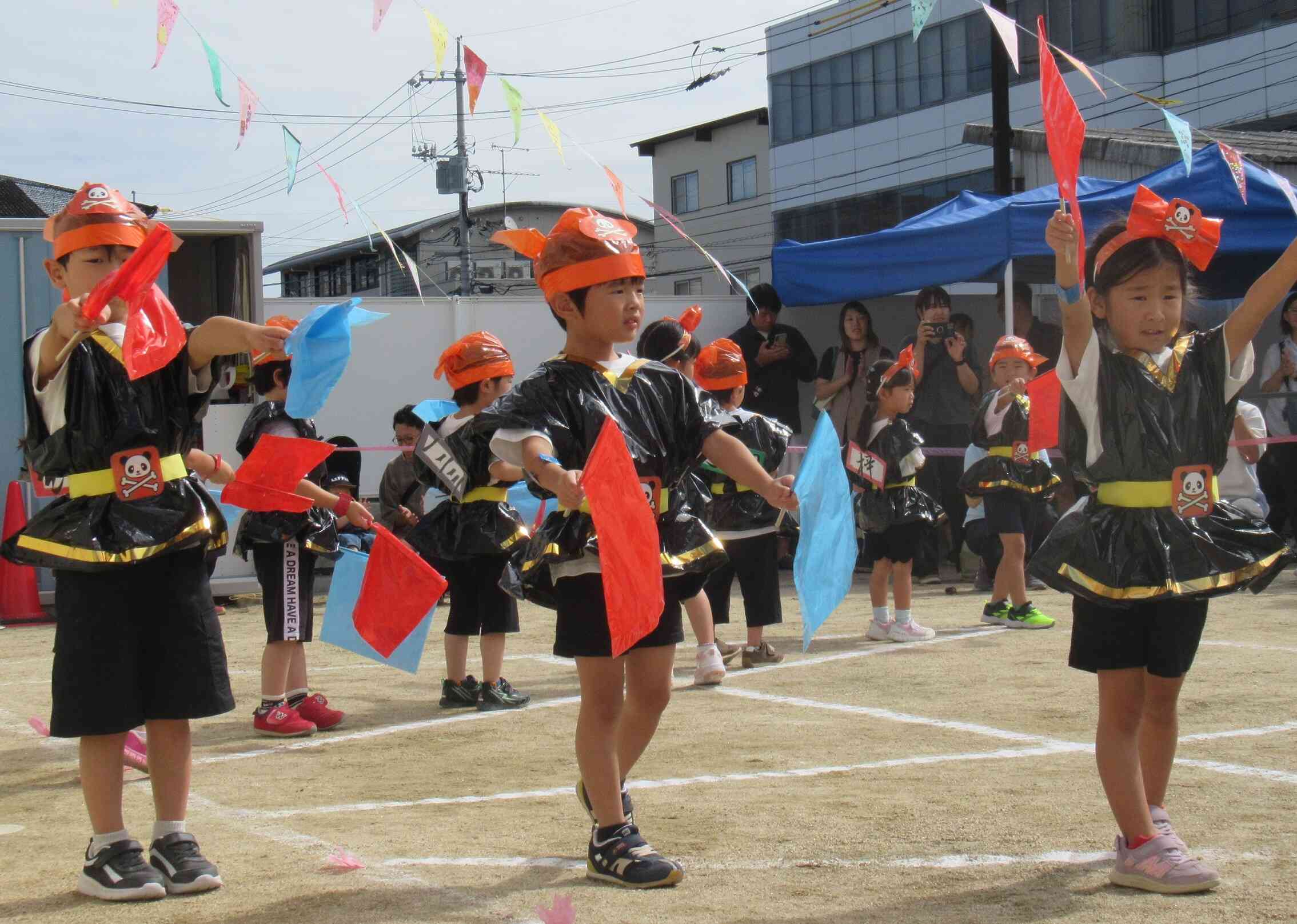 かぼちゃパンツ お遊戯会 発表会 衣装 運動会 幼稚園 保育園 パンツ ベスト おゆうぎ会 発表会 幼稚園 衣装 ハンドメイド ベスト かぼちゃパンツなりきり ベスト おゆうぎ会 発表会 運動会 幼稚園 保育園 かぼちゃパンツ