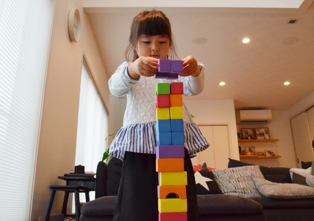 雨の日もコロナ禍も安心のおうち遊び。２歳児４歳児が体と頭を使って楽しく疲れる遊びアイデア！クリエアナブキママ友ワーキングラボ