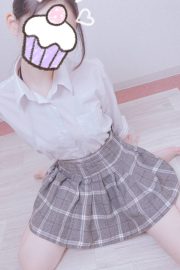 秋葉原みけーけん えまちゃん】 長身スレンダー美少女・しかも現役J？・それでいて○○できる最高クラスの美少女｜タローの日記