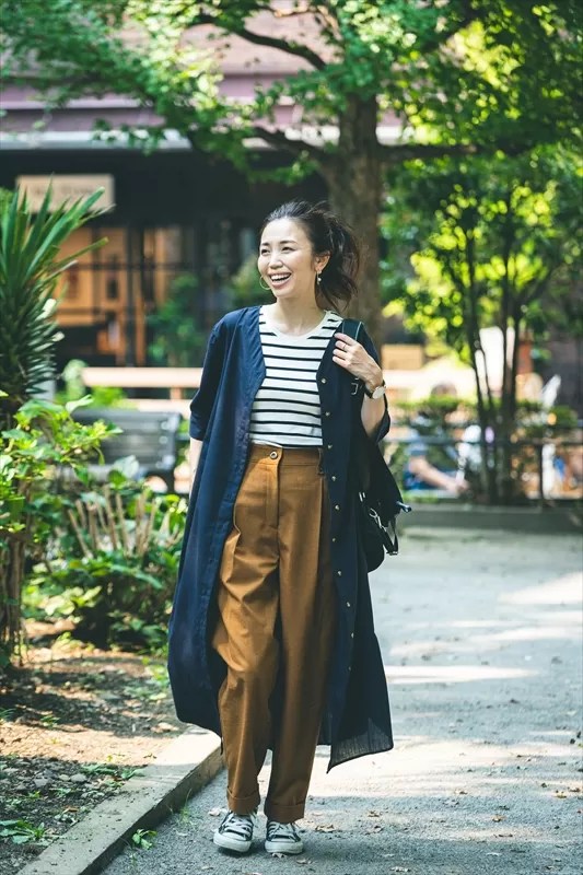 2020秋冬公園カジュアル キレイ色で差がつく！ママスタイリスト上村若菜さんも実践中LEE