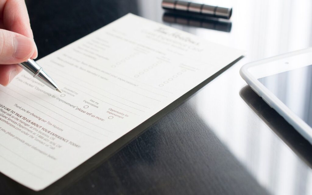 結婚式招待状の返信マナー 出席・欠席する場合の返信メッセージ文例もご紹介ゼクシィ