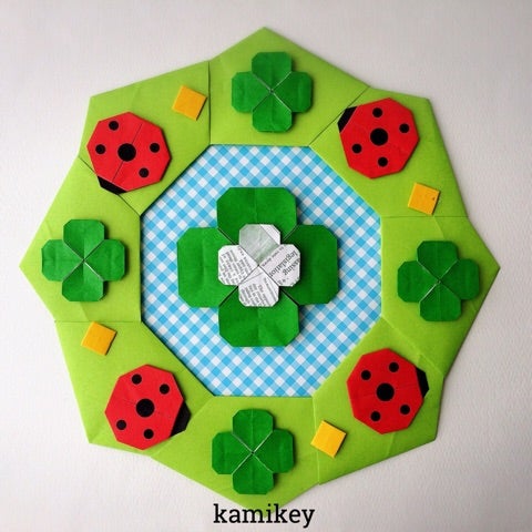 新作「トナカイ」「そり」の動画を公開しました！ 「プレゼント」の の作り方は拙著「カミキィの季節のおりがみ」をご覧くださいカミキィのクリスマス折り紙アーカイブ↑こちらから過去のクリスマス作品、リース なども参考になさってください 作り方はYouTube「創作