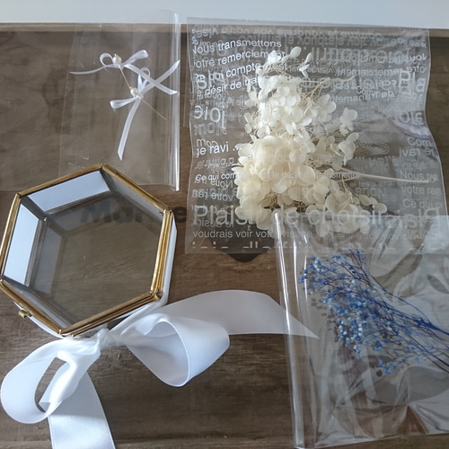 ガラスケースリングピローマライカ