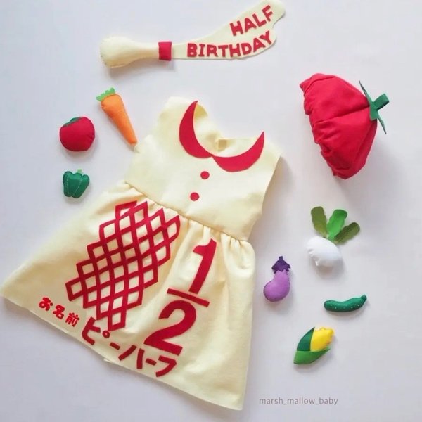 𓇼𓆡𓂃 𓈒𓏸 ハーフバースデーは マーメイドでも撮影しました🧜🏻‍♀️𓂃🫧‪ 衣装も毛糸で編んでなんとか間に合って良かった🧶✨️かわいいかわいい人魚姫です👸mermaidmermaidbabyhandmadehandmadebabylittlemermaidseahalfbirthdaybabygirl‬