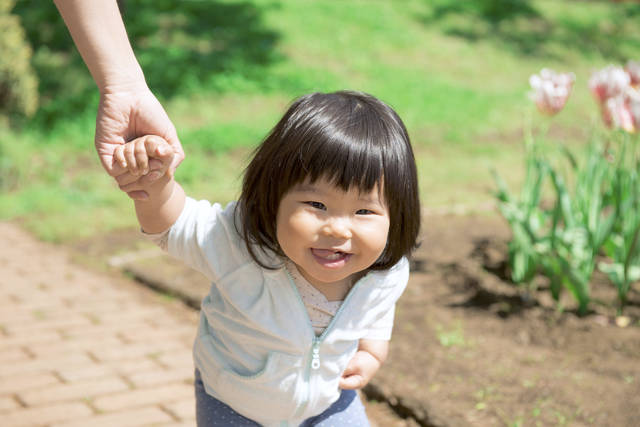 薬を嫌がる子供イラスト - No: 90788無料イラスト・フリー素材なら「イラストAC」